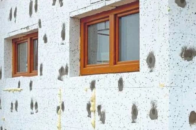 Ile kosztuje obróbka okna styropianem? Sprawdź, co wpływa na ceny Ile kosztuje obróbka okna styropianem? Sprawdź, co wpływa na ceny